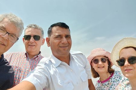 Customized Full Day Delhi Shopping Tour with Guide
