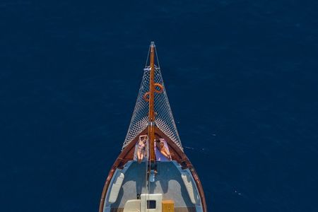 Sunset Cruise in Athens Riviera with Food & Drink Pairings