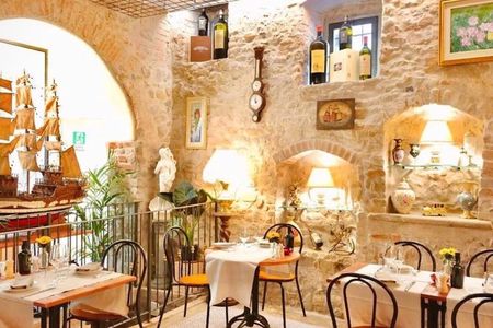 Florence Tuscan Wine Tasting in a Traditional Local Osteria