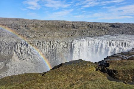 Private Lake Myvatn and Dettifoss Tour from Akureyri