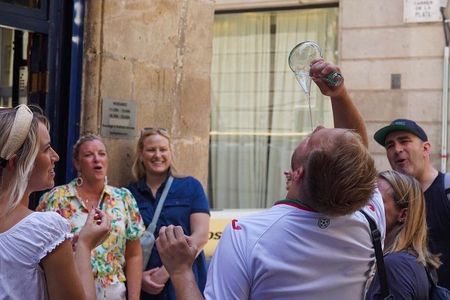 Old Town Barcelona: Tapas & Wine Like a Local