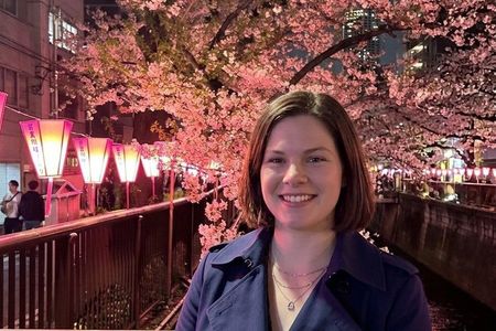 【Spanish/English】Cherry blossom Night Festival and Hidden Sushi -