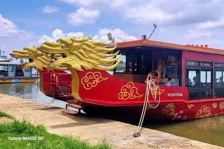 PRIVATE TOUR - Hue where Emperors Dreamed and Dynasties Linger