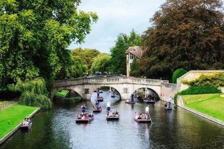 Private Cambridge Punting by University Students