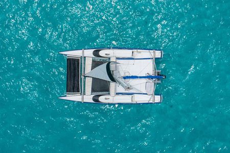 Isla Mujeres con Snorkels en Catamaran Privado.