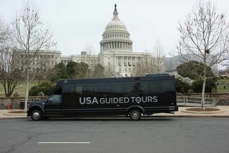 Small Group Tour of DC - Luxury Climate-Controlled Bus