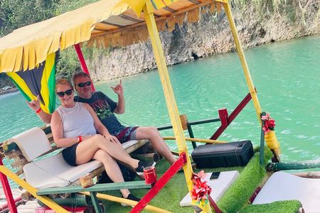 Ocho Rios Blue Hole and Rio Nuevo Bamboo Rafting 