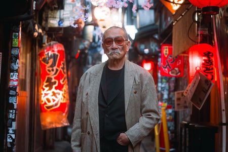 Tour with Pro Tokyo Photographer and take Edgy Unique Portraits