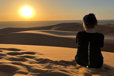 Watching Sunrise to Wahiba Sand Desert & Wadi Bani Khalid Tour