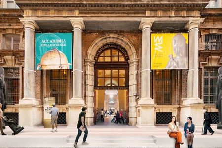 Turin: Egyptian Museum Tour and Aperitivo in Iconic Café