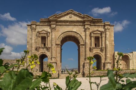 Jordan Pass 7-Day Tour Roman Ruins of Jerash, Petra, Wadi Rum, and the Dead Sea