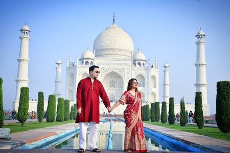 Skip-the-line Taj Mahal Sunrise Guided Private Tour