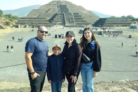 Teotihuacan Pyramids tour