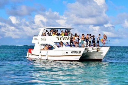 Hip hip Party Boat Experience with Reliable Transportation