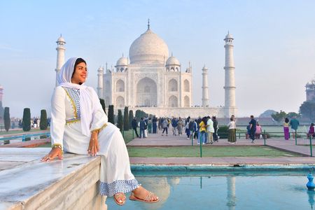 2-Day Overnight Taj Mahal & Fatehpur Sikri Tour from Delhi by Car