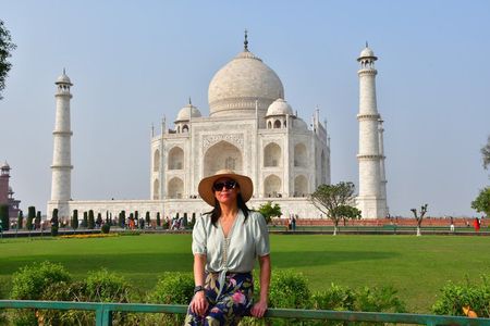 2-Day Overnight Taj Mahal & Fatehpur Sikri Tour from Delhi by Car