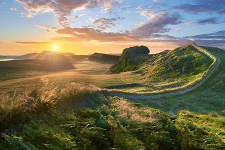 Rosslyn Chapel and Hadrian's Wall Small Group Tour from Edinburgh