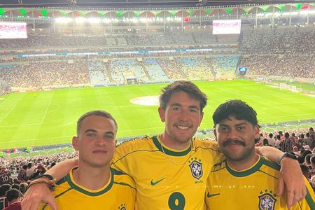 Football match in Maracana with transport & more travelers