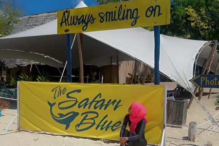 Safari Blue: Sandbank, Snorkeling & Seafood Feast & Seafood Feast