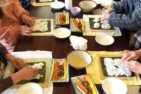 Tokyo Japanese Home Cooking Class: Make Your Own Temaki Sushi