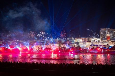 Phu Quoc Night Tour Kiss Bridge Symphony Of The Sea Show and BBQ