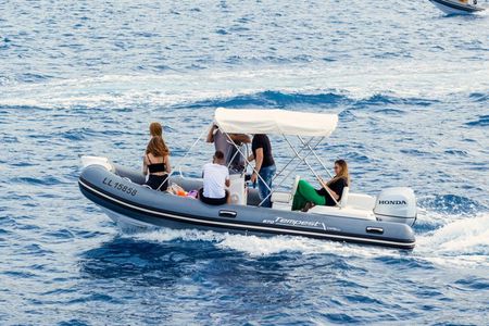 Blue Lagoon Private Boat Rental – No Licence Needed + Masks