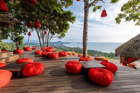 The Jungle Club or The Roof Samui Table Reservation with Transfer
