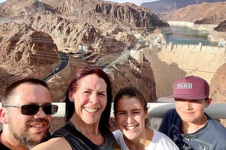 Hoover Dam Comedy Tour with Lunch and Comedy Club Tickets