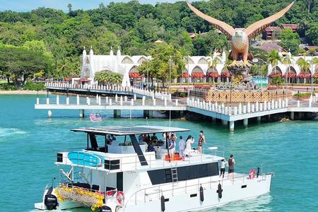 Langkawi Sunset Cruise with BBQ Dinner and Unlimited Drinks