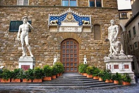 Palazzo Vecchio Self Guided and Panoramic Bus Tour in Florence