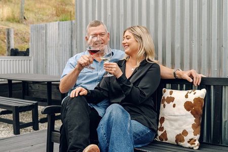 Private 6.5 hour Gourmet Wine Tour Queenstown: 4 wineries & lunch