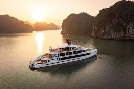 Hera Luxury Cruise Explore the Best of Halong and Lan Ha Bay