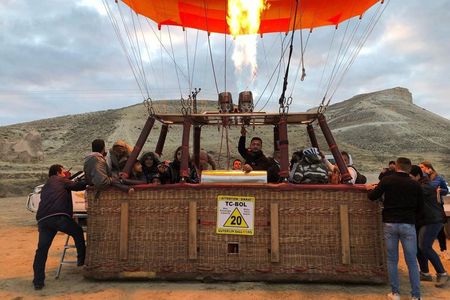 Sunrise Hot Air Balloon Tour in Cappadocia - Göreme Experience