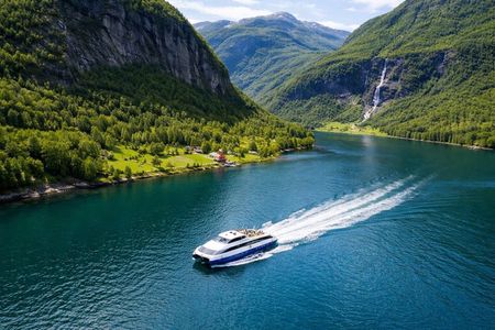 Bergen: Self-Journey Around Sognefjord (Long cruise & Flam train)
