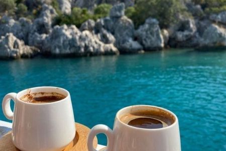 Istanbul Guided Bosphorus Afternoon Cruise with Turkish Coffee