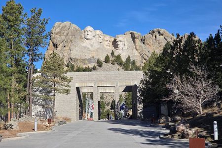 Shared Mt Rushmore and Crazy Horse Tour