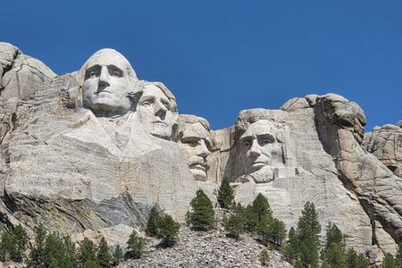 Mt Rushmore, Crazy Horse and Custer State Park Wildlife Loop Tour