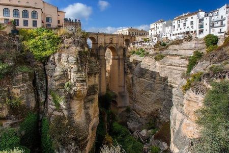 Visit Ronda and Setenil de las Bodegas in one day from Malaga