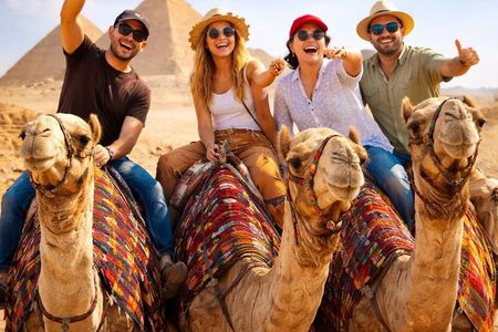 Private Giza pyramids& Sphinx Tour with Camel Ride All inclusive