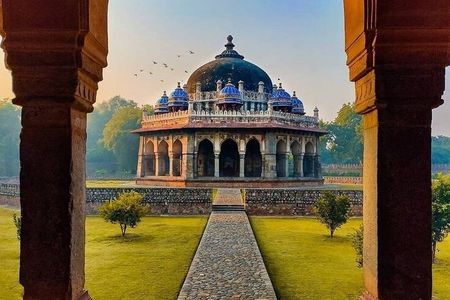 Discover Delhi Old and New in a Full Day Private Tour
