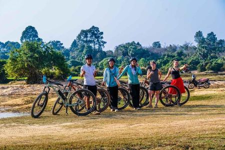 Private Full-Day Siem Reap Countryside & West Baray E-Bike Tour