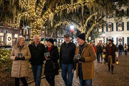 Private Historic Christmas Walking Tour in Savannah