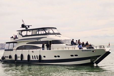 Half Day Bosphorus Cruise with Stopover on Asian Side