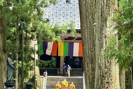 Okunoin Private Walking Tour