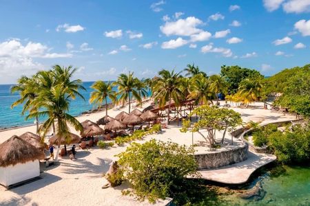 Chankanaab Cozumel Day Pass with Snorkeling and Massage