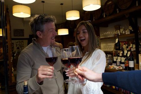 Tapas and Wine Experience in Gràcia