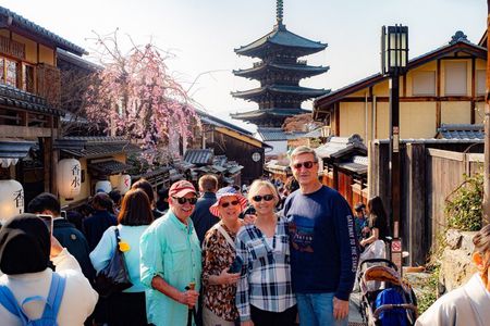 Private Car Tour to KYOTO, OSAKA or NARA | KOBE Shore Excursion