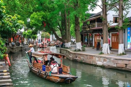 Shanghai Private Tour : Zhujiajiao Water Town with Boat & Garden
