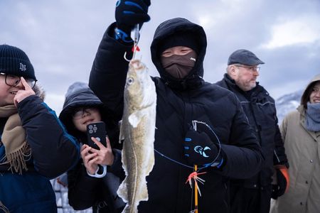 2 hour Polar Fishing Adventure