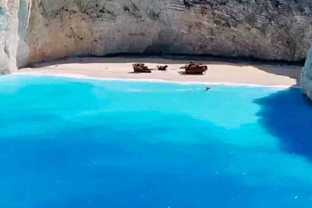 Shipwreck and Blue Caves Private Boat Tour 1 to 4 people